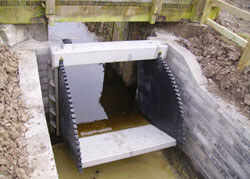 Stainless Steel and HDPE Tilting Weir